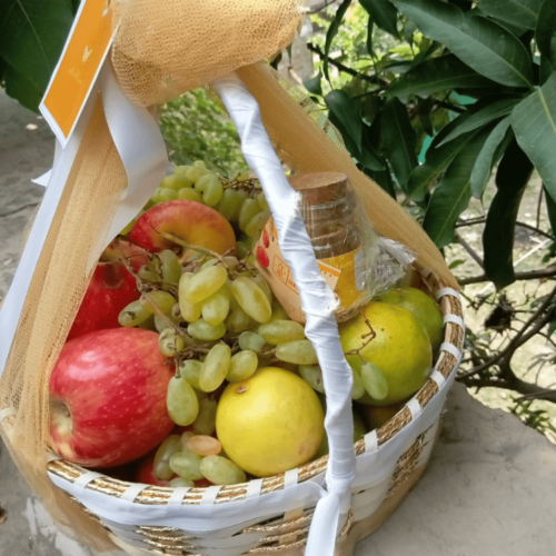 Fruit basket with Tag